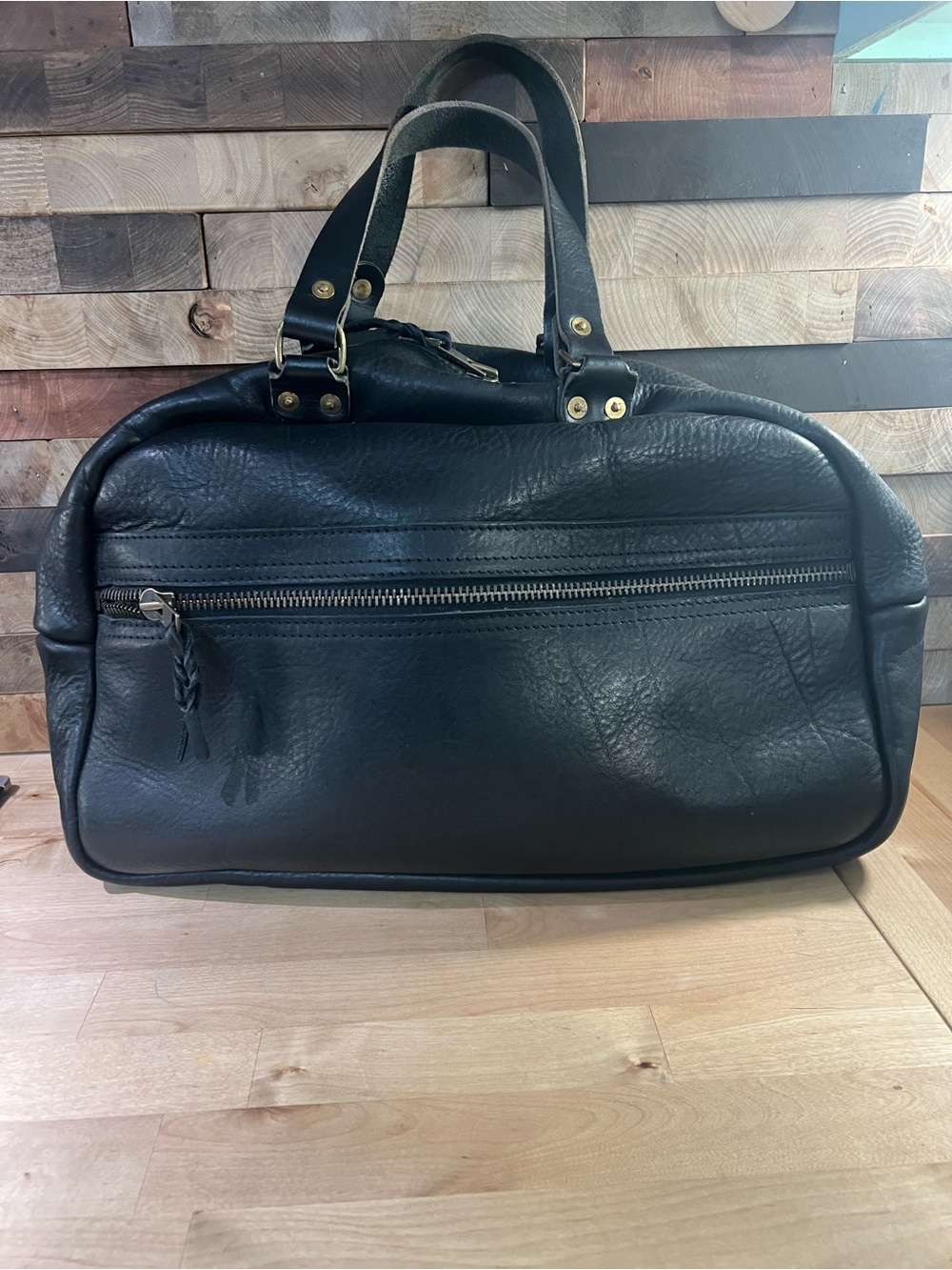 Go Forth Goods Black Bison Weekender duffle with crossbody strap - Picture 2 of 13